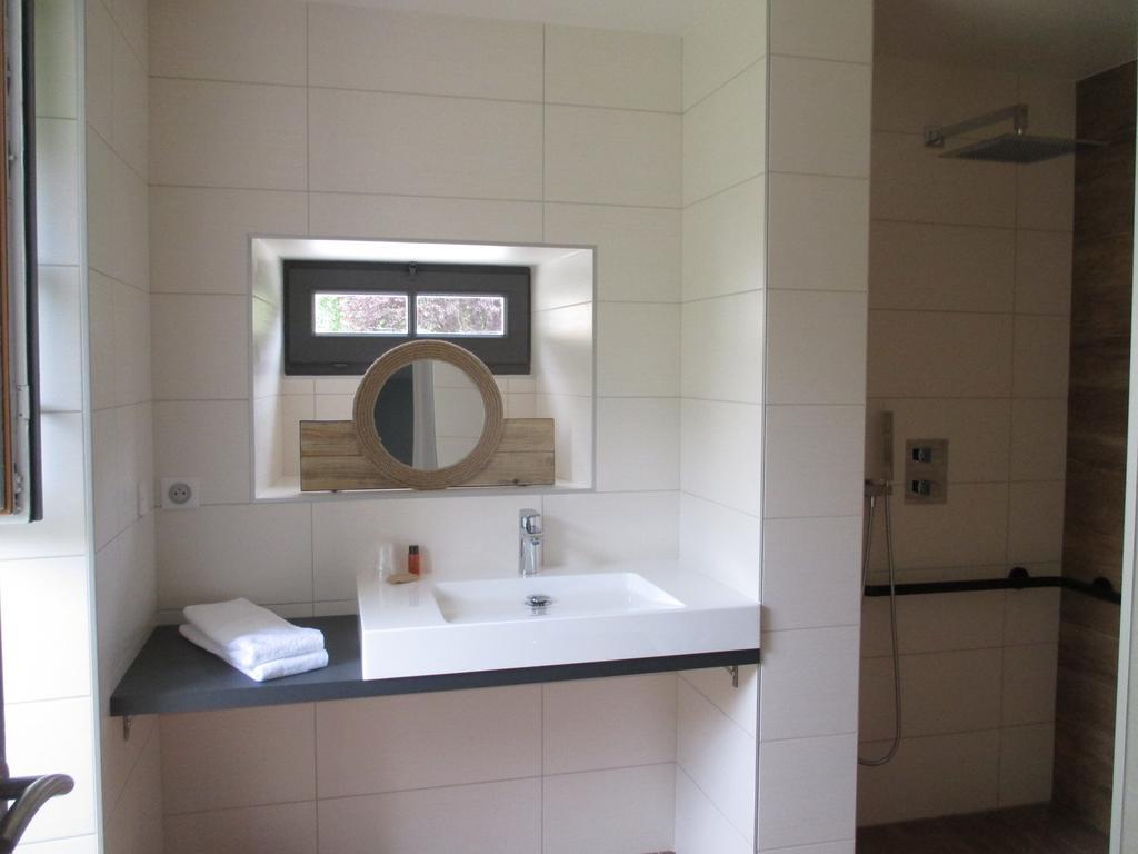 Hotel Le Saint Martin Sable-sur-Sarthe Ruang foto