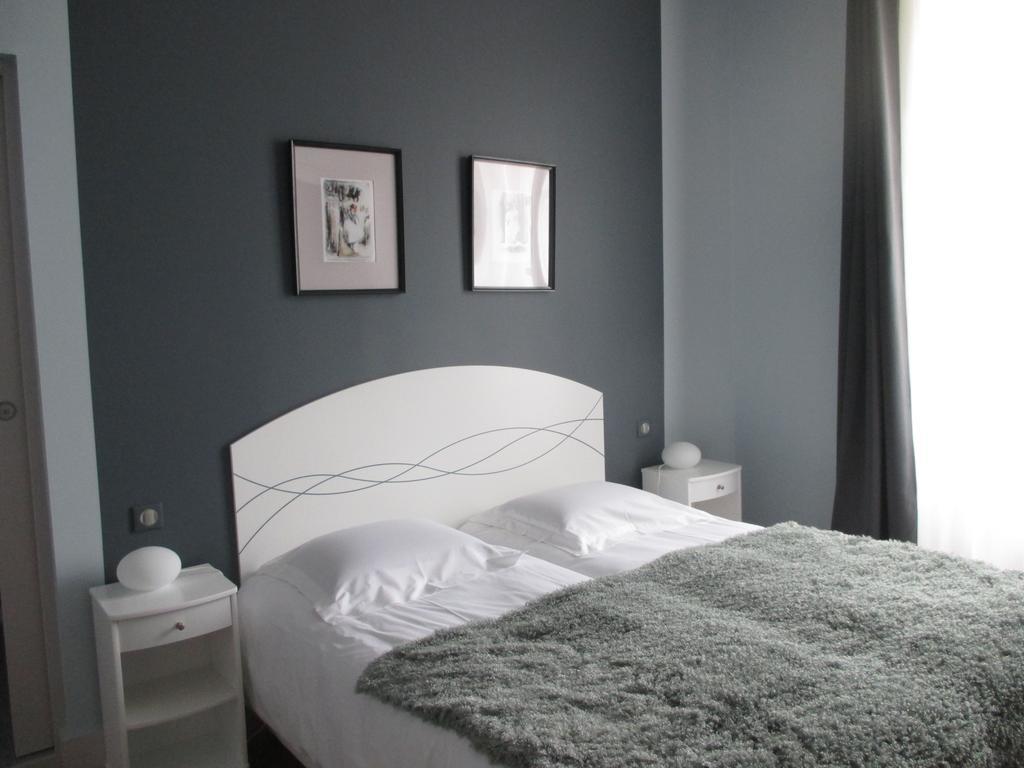 Hotel Le Saint Martin Sable-sur-Sarthe Ruang foto