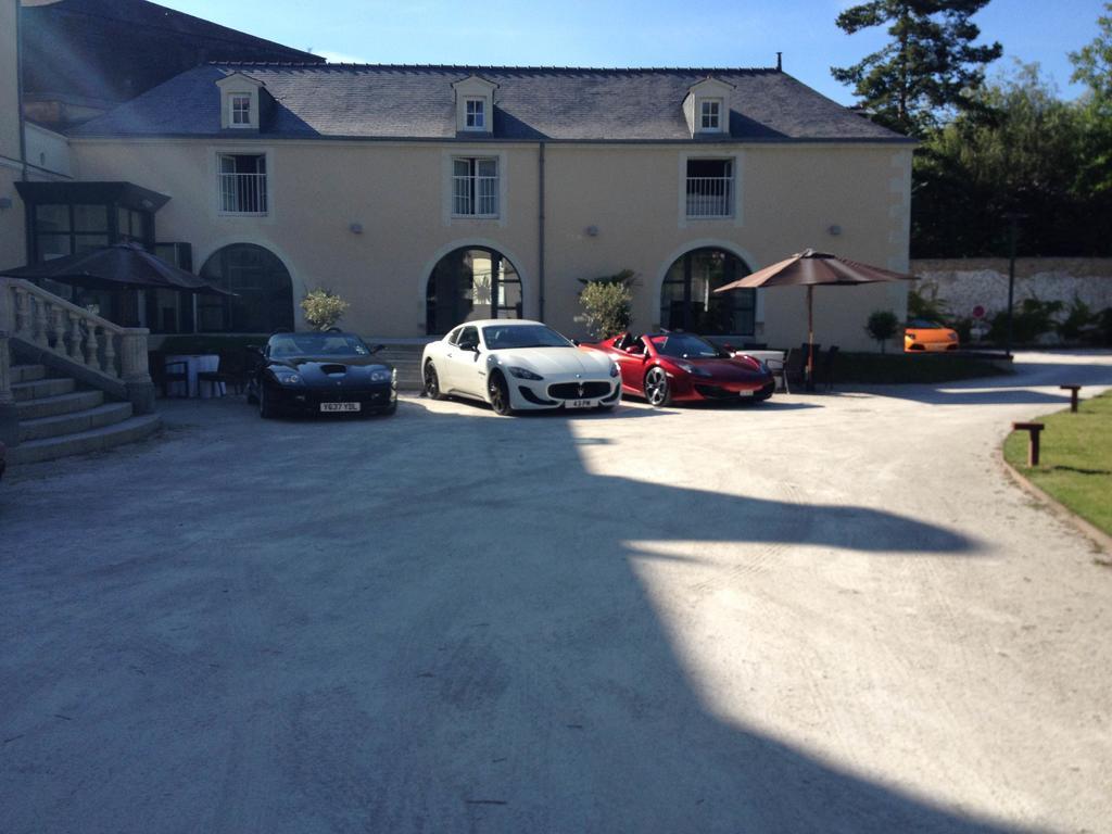 Hotel Le Saint Martin Sable-sur-Sarthe Bagian luar foto